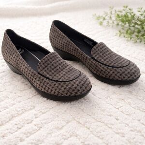 Dansko Debra Houndstooth Loafers Slip-On Comfort Shoes Size 38 ( US size 7.5-8)
